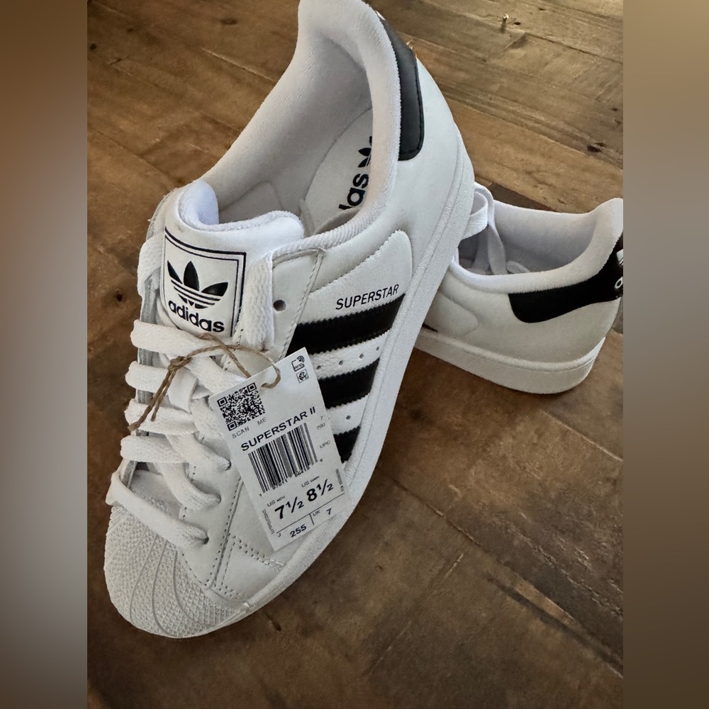 adidas White and Black Women's Superstar Sneakers New In Box